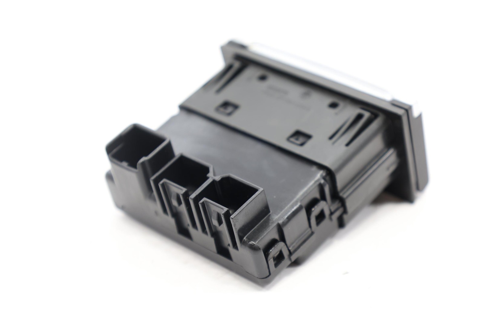 2021 - 2022 JEEP WRANGLER REAR CENTER CONSOLE BACK USB PORT OEM 68481187AA