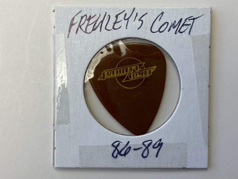 KISS Guitar Pick ACE FREHLEY Solo Frehley's Comet Brown Yellow Vintage