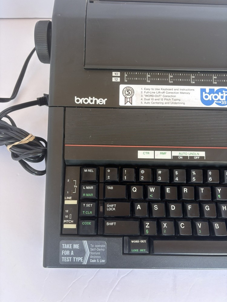 Brother Electronic Typewriter AX-22 (Read Description)