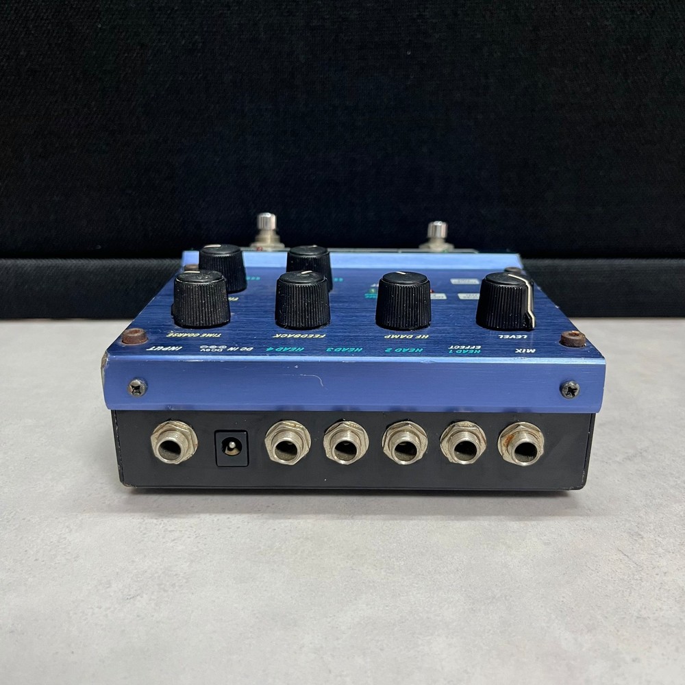 Akai E2 Headrush Delay/Tape Echo and Looper Effects Pedal Working Tested Good!!