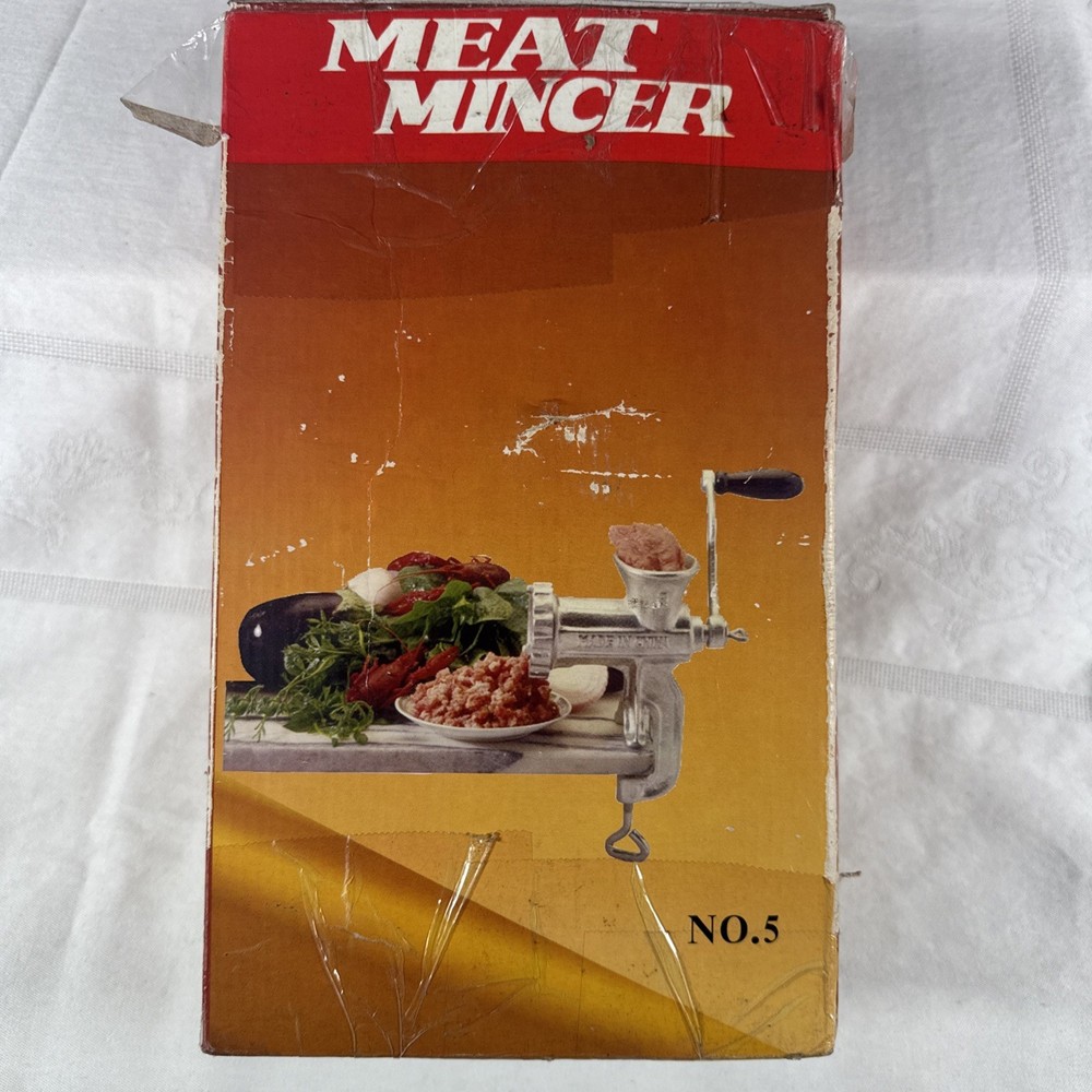 Hand Operated MEAT MINCER, No. 5.