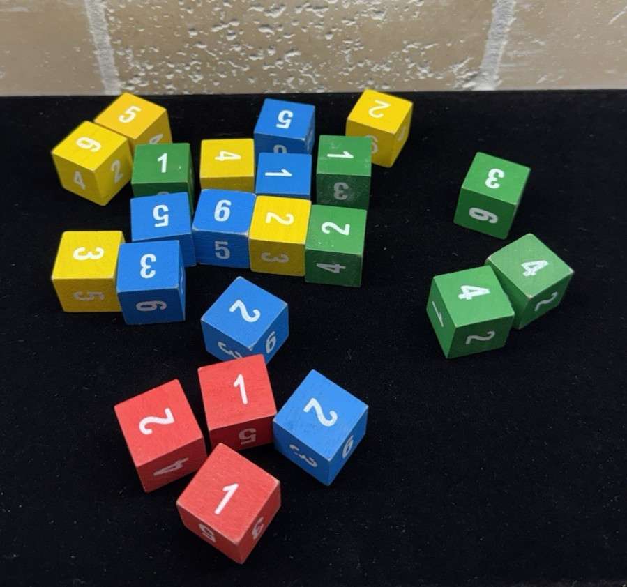 Learning mathematics wooden Number rolling cubes assorted Colors Teaching Math