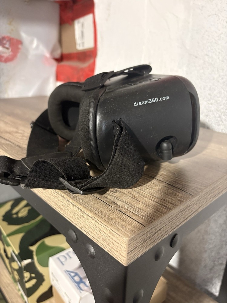 DreamVision Pro Virtual Reality Smartphone VR Headset Black
