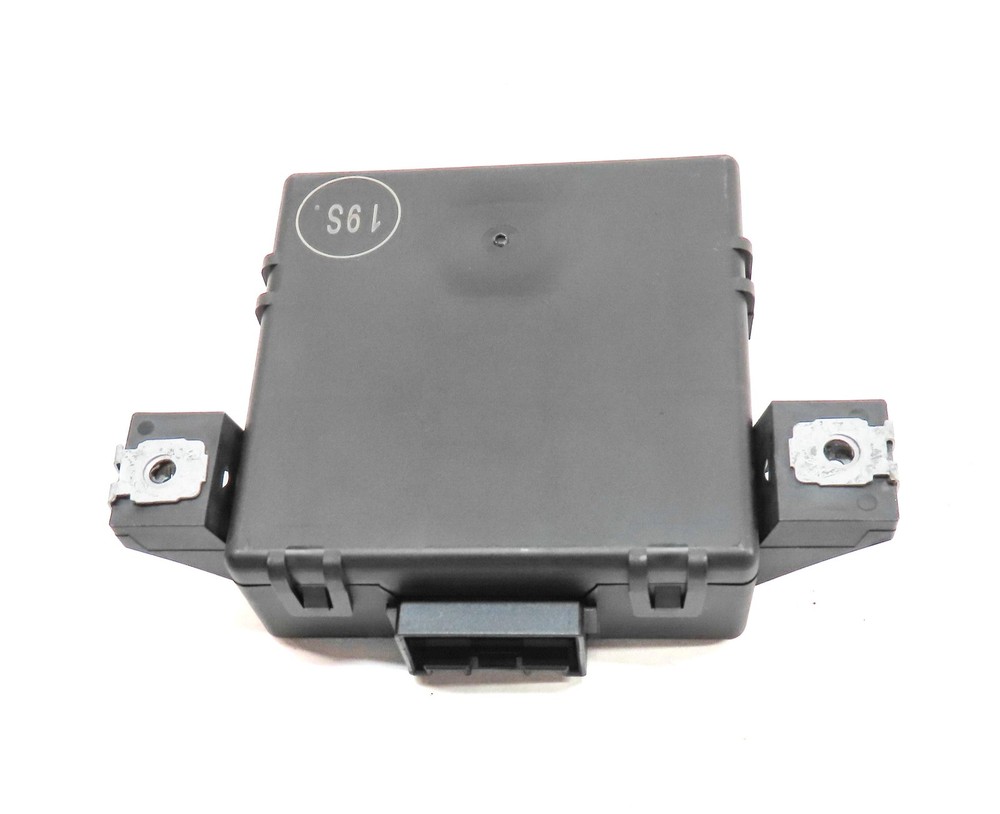 2012 PORSCHE CAYENNE (958) 3.6L VR6 ENGINE GATEWAY CONTROL MODULE