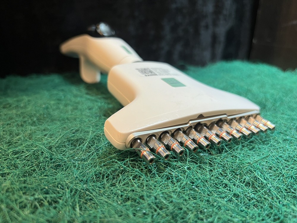 INTEGRA VIAFLO 12 Channel Electronic Pipette 300uL