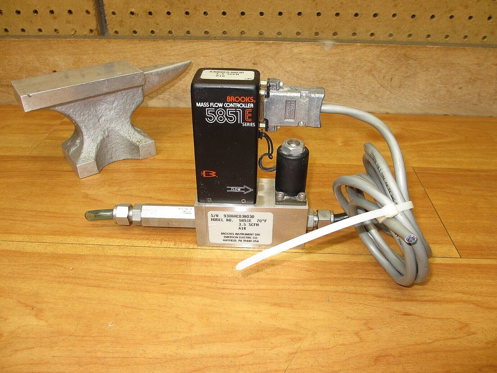 Brooks 5851E *USED* Mass Flow Controller 3.5 SCFM AIR