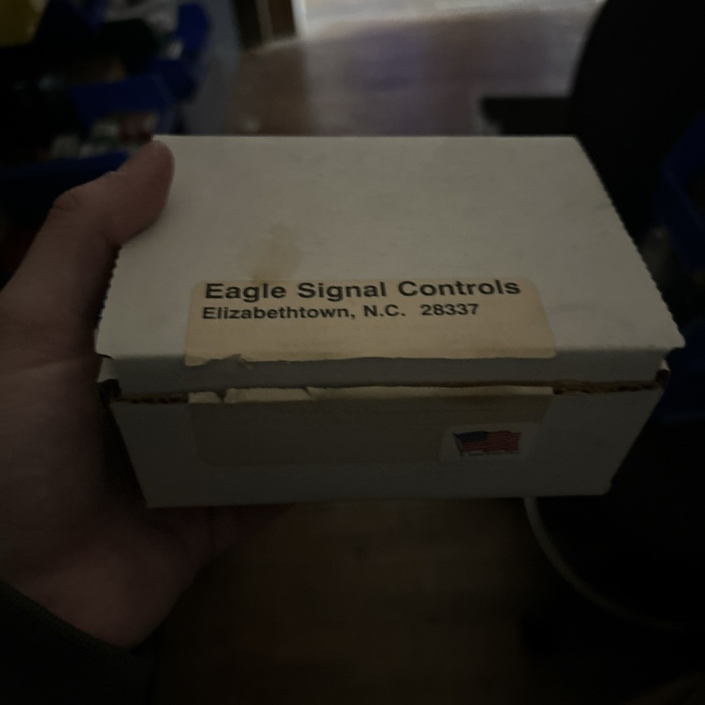 NOS Eagle Signals DZ100A3 Miniflex Solid State Counter
