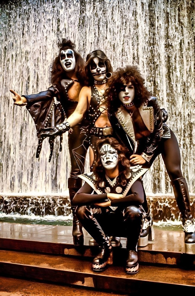 11x17 Kiss 1975 Poster Alive Rare Photography Full Outfit
