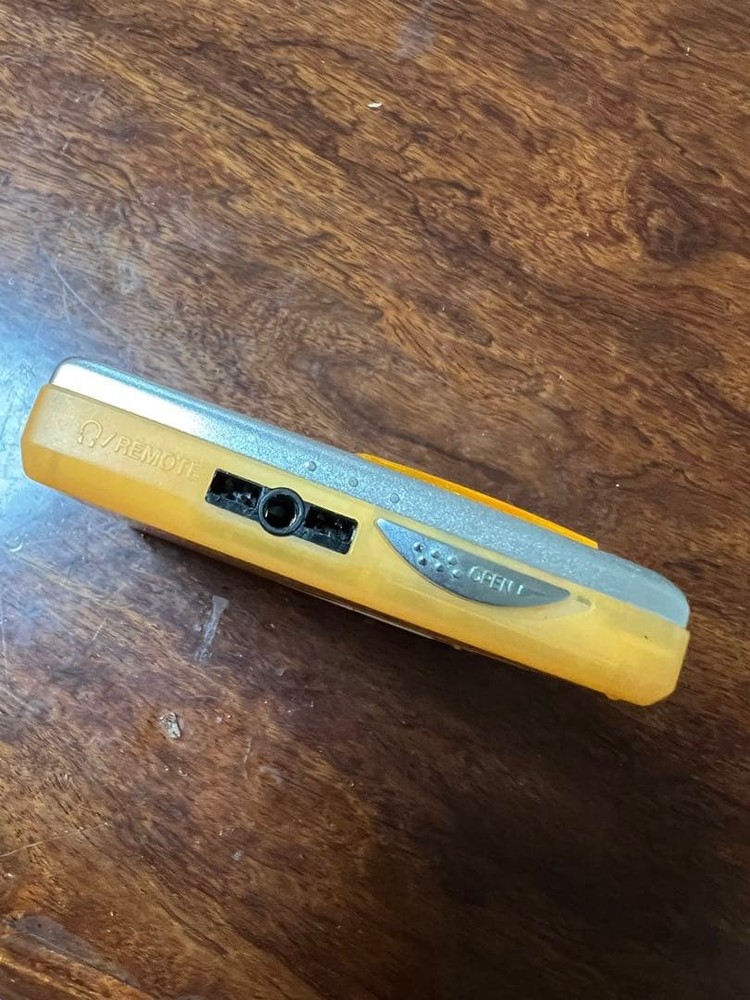 Sharp Portable MD Player ST500 Orange With Many Accessories Operation confirmed