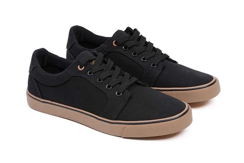 Fox Black Canvas Shoe