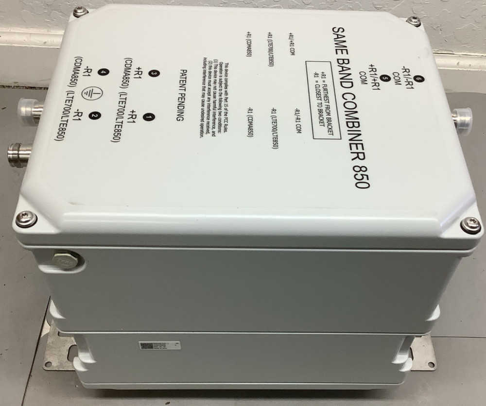 Kaelus DBC0134F1V72-1 Twin Same Band Combiner (M2)