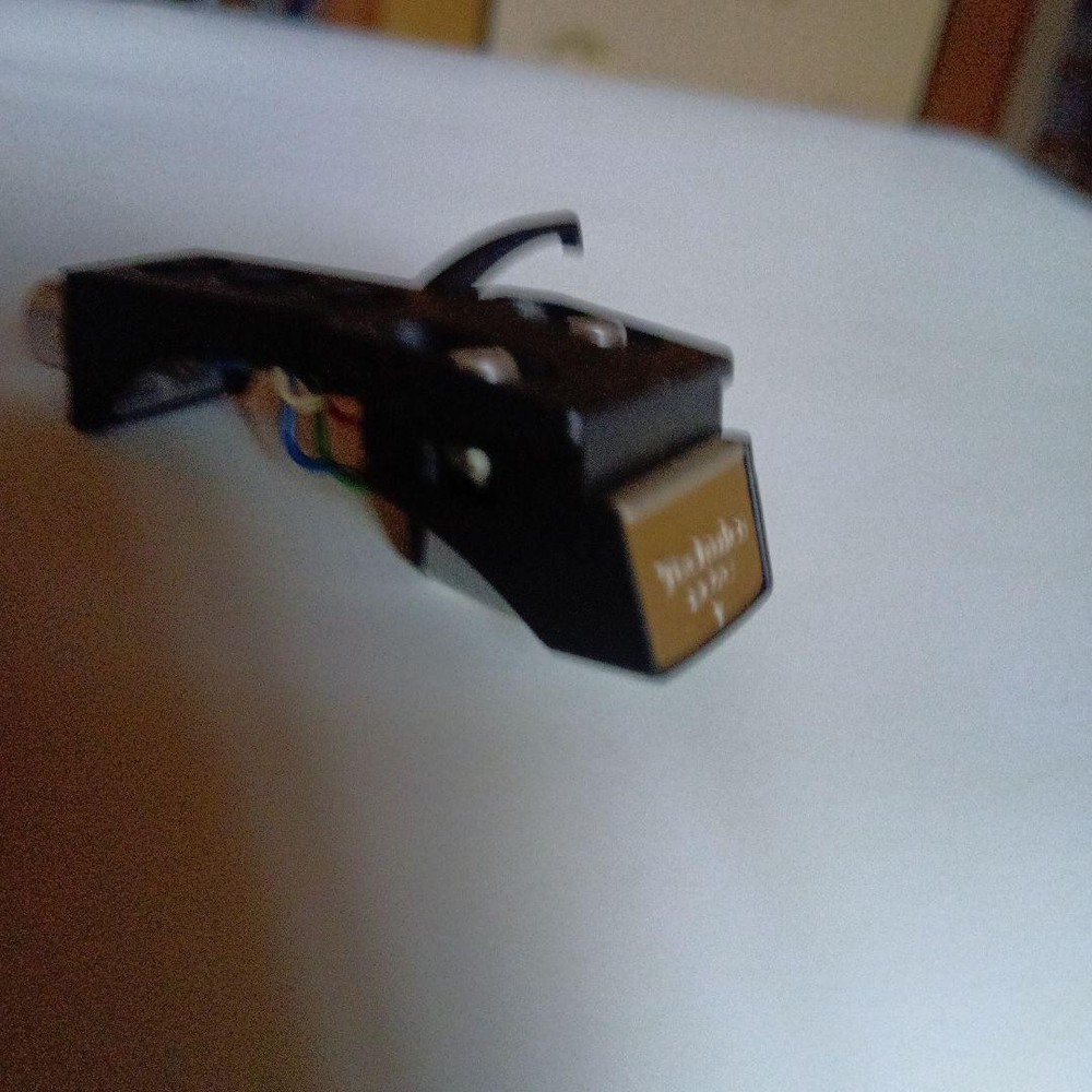 Technics genuine headshell with a 207C cartridge