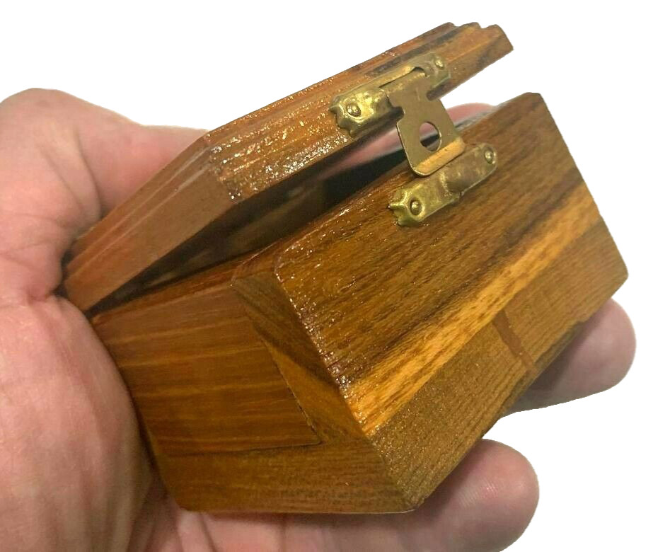 CHING LING COIN WOOD BOX Penetration Through Solid Glass Close Up Magic Trick