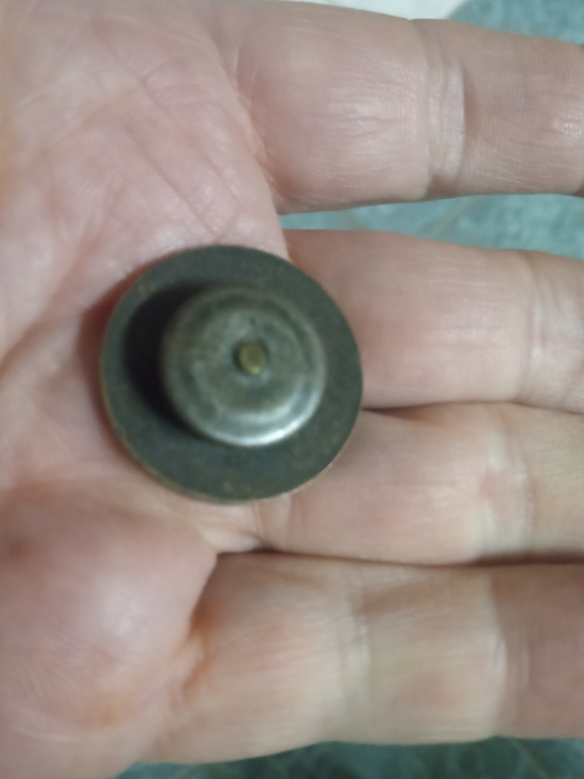 WW1 US collar disc, darkened, disk, pin, insignia, brass, type 1