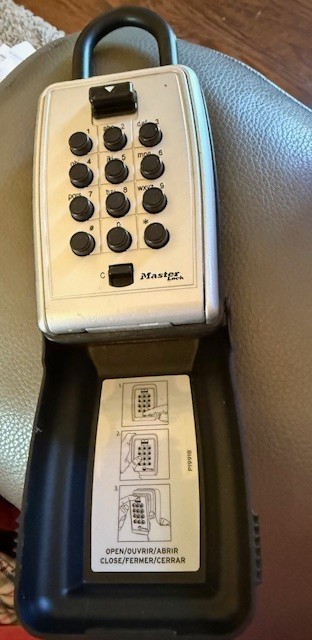 MASTER LOCK SAFE SPACE LOCK BOX #5422D