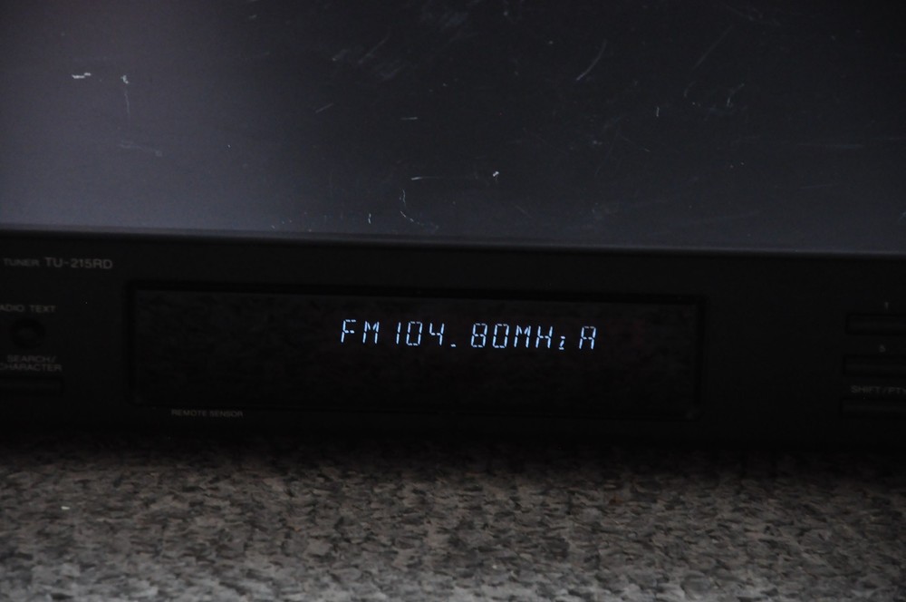 Denon TU-215RD AM / FM Stereo Tuner - Tested & Working