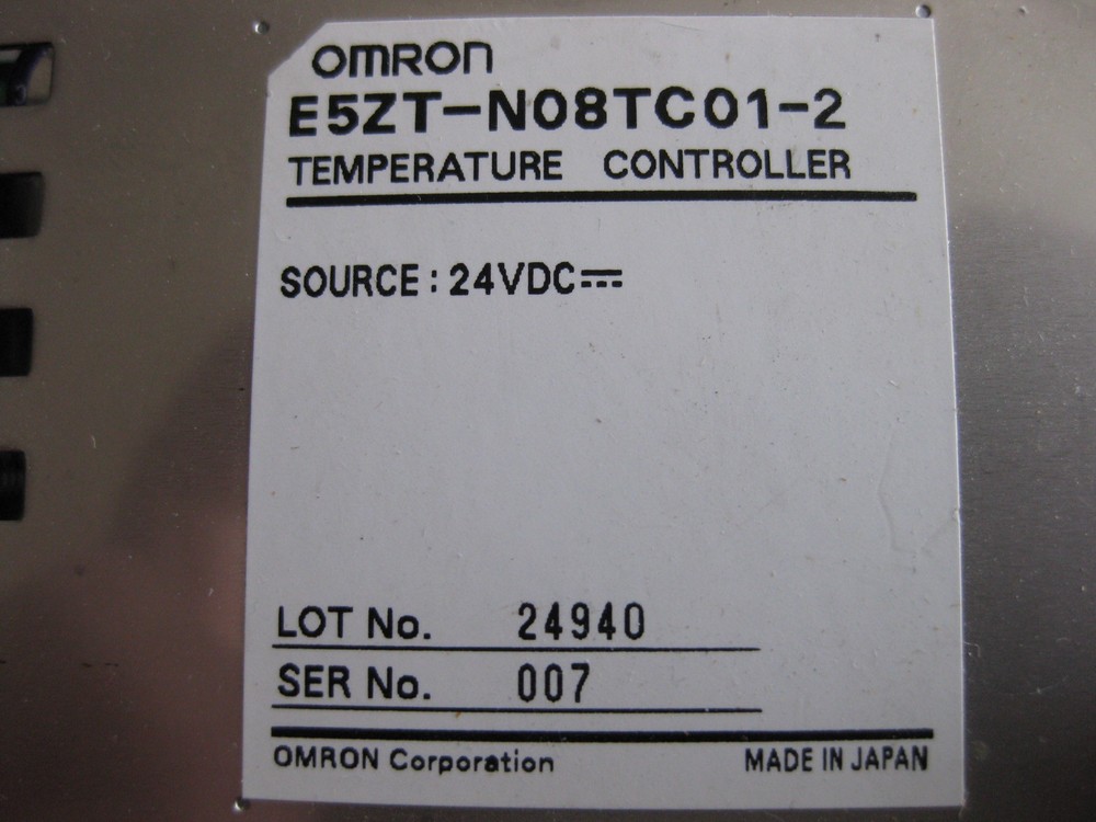 Omron E5ZT-N08TC01-2 Temperature Controller w/ E5ZT-W08-2 Power Controller Cable