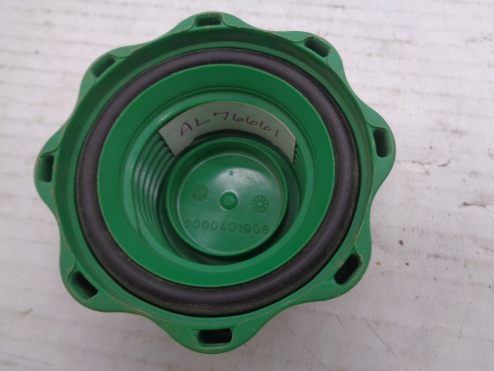 JOHN DEERE CAP - AL76661