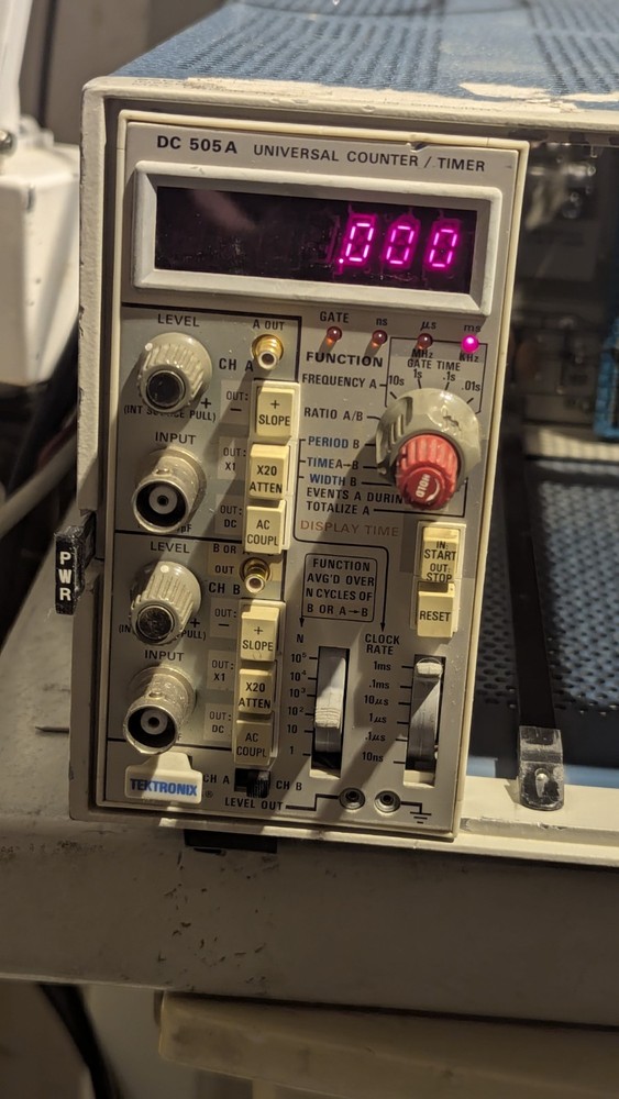Tektronix DC 505A Universal Counter/Timer Plug-in