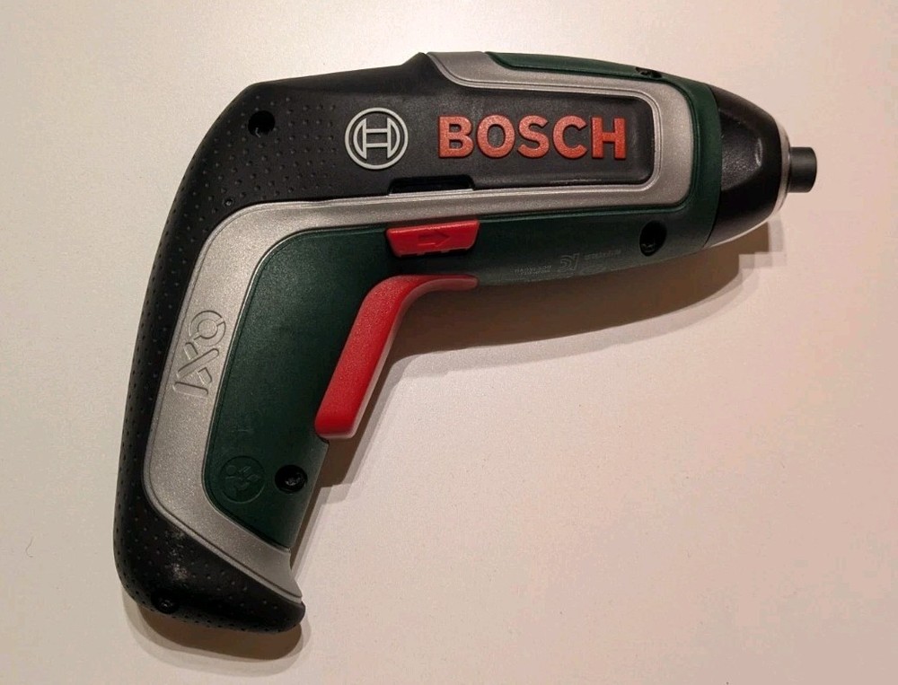 Bosch Ixo Gen 3 (3.6v Electric Screwdriver) Kit With Right Angle/Offset + Bits.