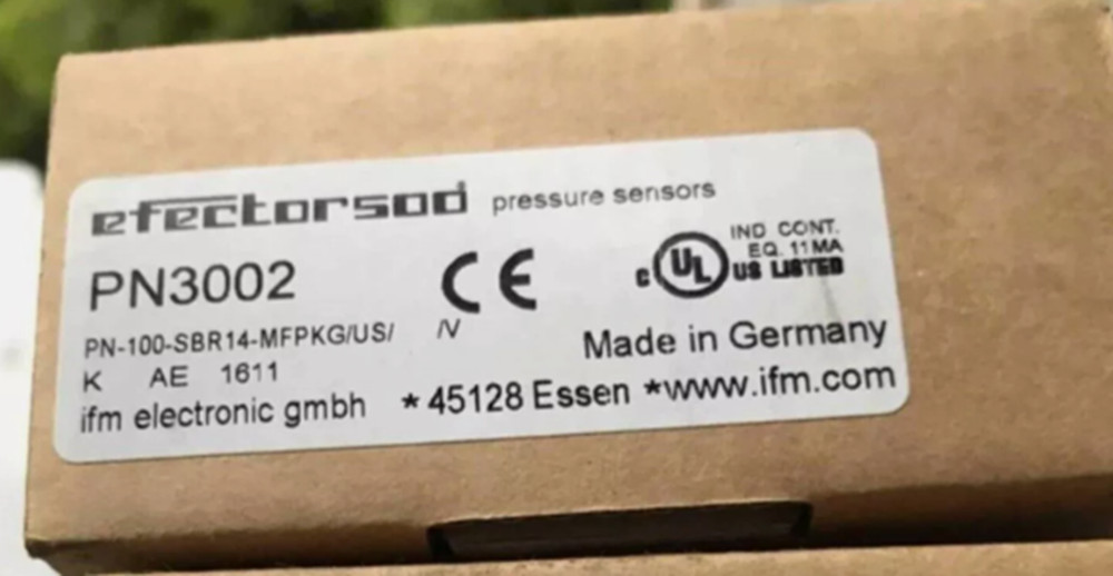 New IFM PN3002 PN-100-SBR14-MFPKG/US Pressure Sensor
