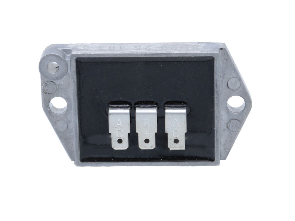 Wisconsin Engine OEM Voltage Regulator YJ70A