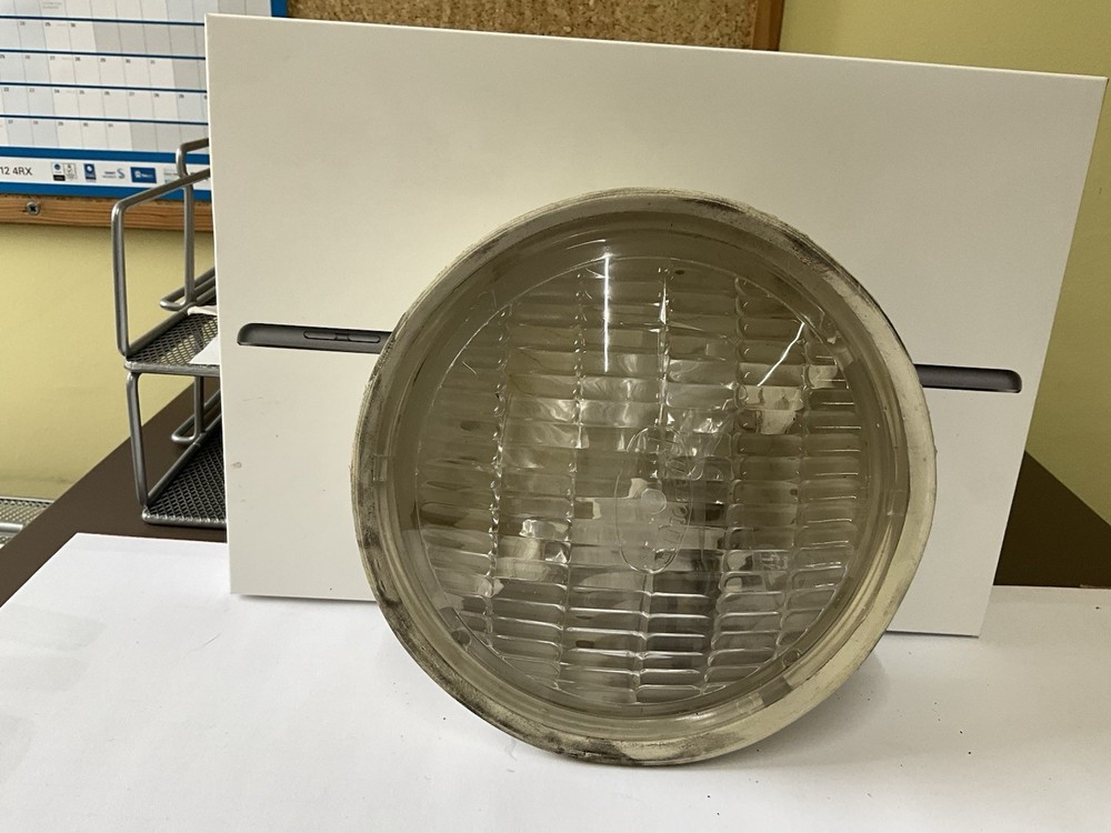 RUBBOLITE MODEL 210 INTERIOR LAMP NEW