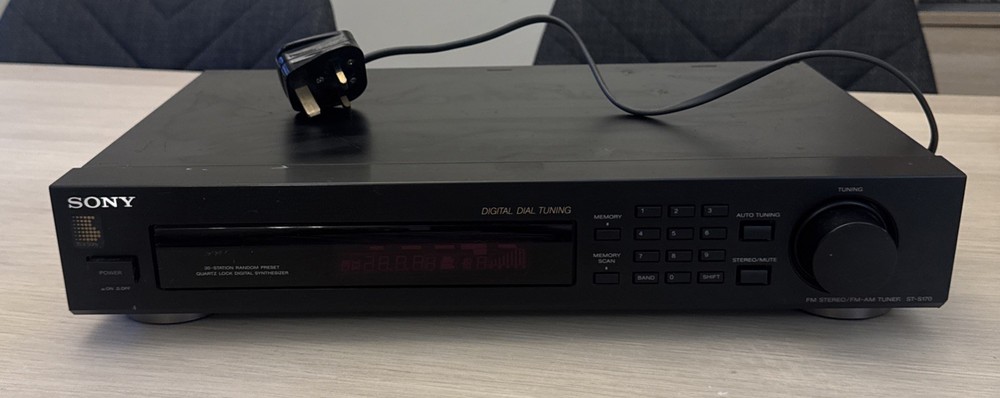 Sony ST-S170 FM AM Stereo Tuner Good Working Order / Surface Marks