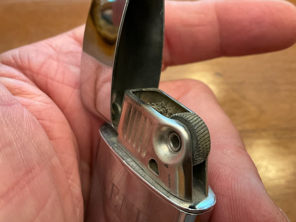 Vintage Ronson Super Windlite Lighter