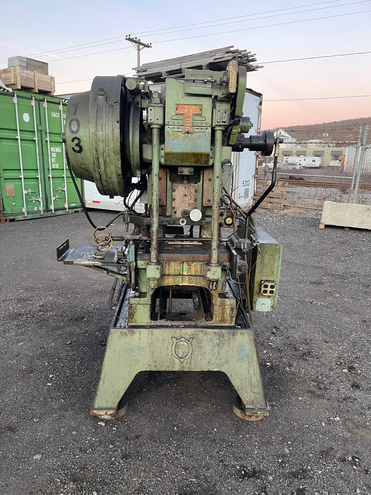 V & O  OBI Press
