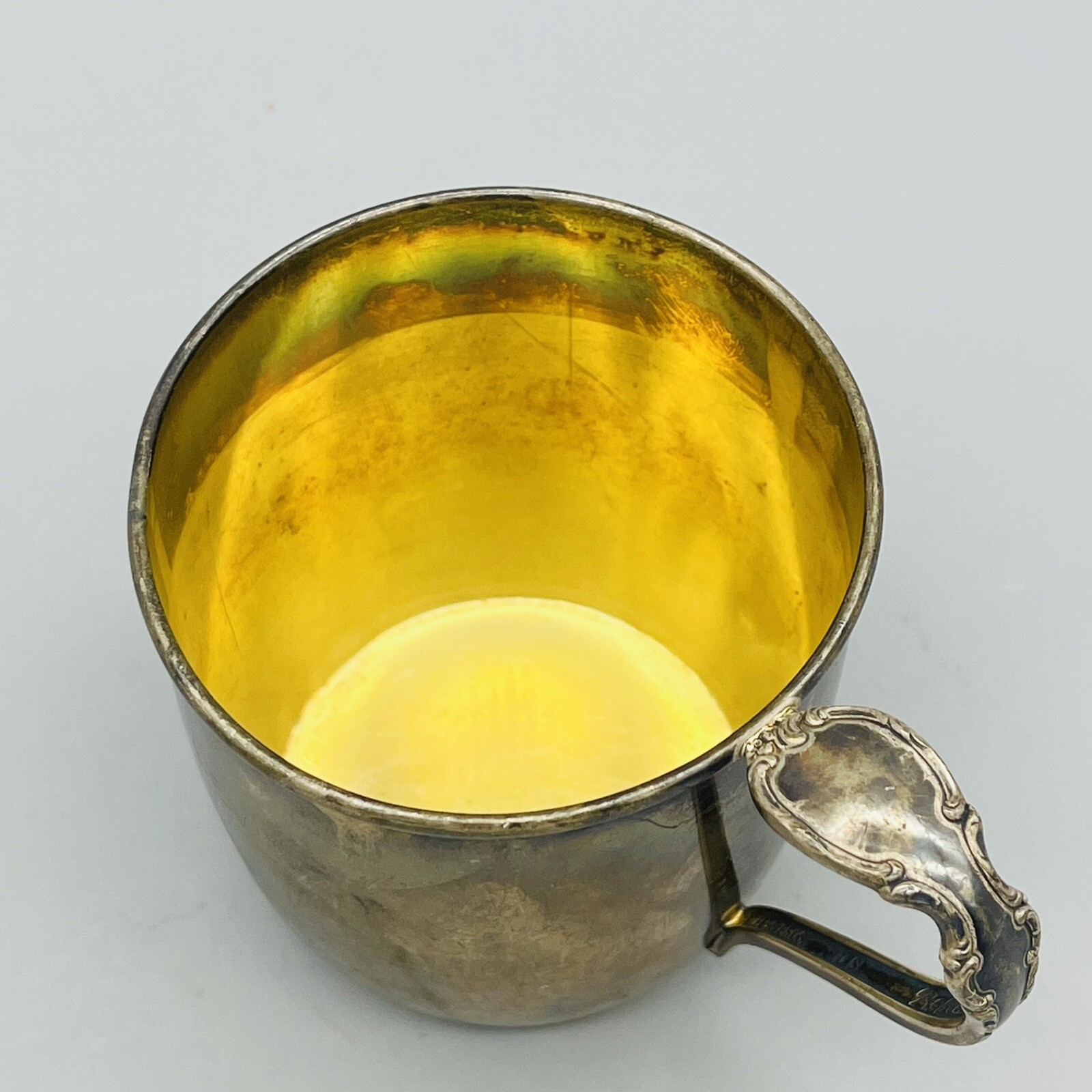 VTG Baby Cup "KEVIN" International Silver-Reflection Pattern Tarnish Patina