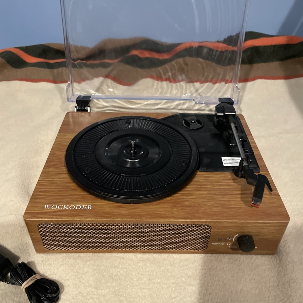 (Excellent Condition) Wockoder Turntable Player - Wooden (TESTED)