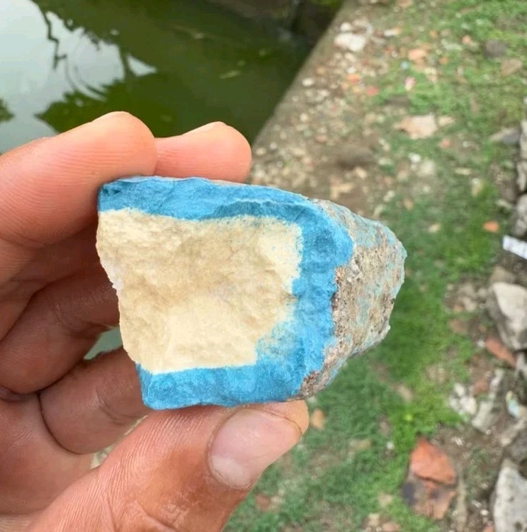 1 KG LOT NATURAL UNTREATED HIGH QUALITY ROUGH BLUE ICE GLACIERITE SPECIMEN