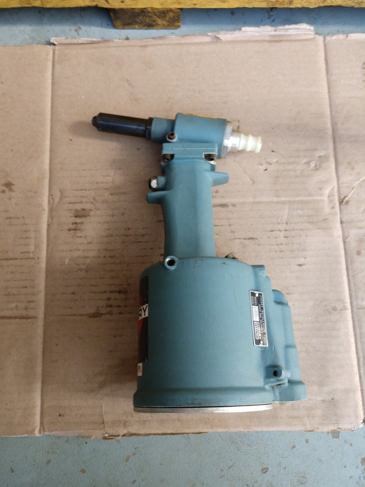 Cherry G743 Riveter rivet pneumatic