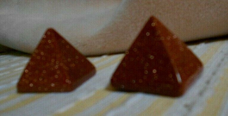 SUNSTONE PYRAMID GEM FOR DEVOTIONAL FOCUS CHAKRA CLEANSING 12 STEP GIFT # 5761