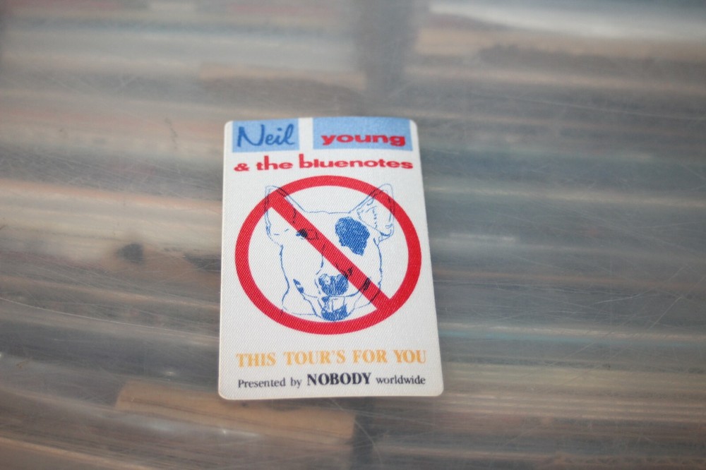 Neil Young  -  Unused Backstage Pass - FREE POSTAGE - lot #1