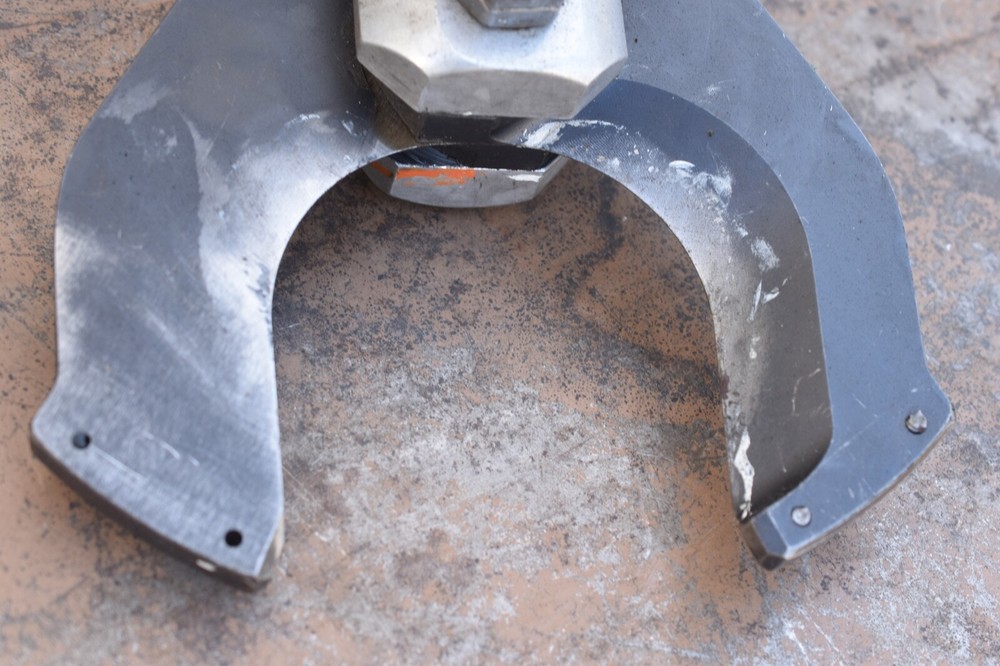 GREENLEE SDK105 4" REMOTE CABLE CUTTER