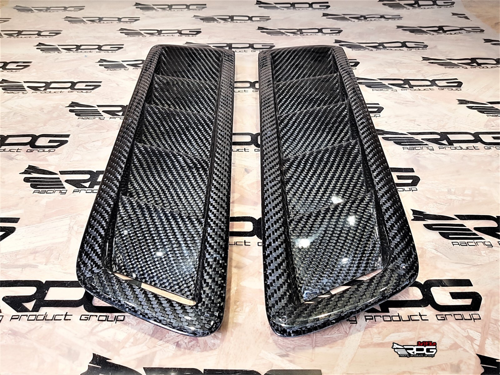 RPG Vacuum Twill Weave Carbon RR-43 Hood Vent Heat Extractor Set