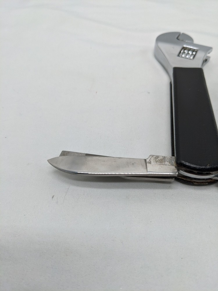 Multitool Wrench Screwdricer Knife File 5.5"