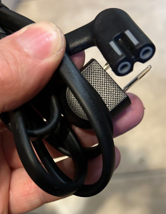 Authentic OEM Samsung TV 3903-001117 Power Cord Cable Figure 8 Right Angle NEW