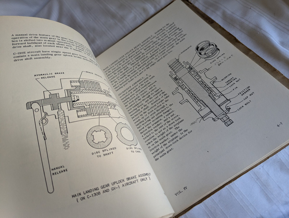 Lockheed C-130 Hydraulic Systems Customer Training Dept book 1963