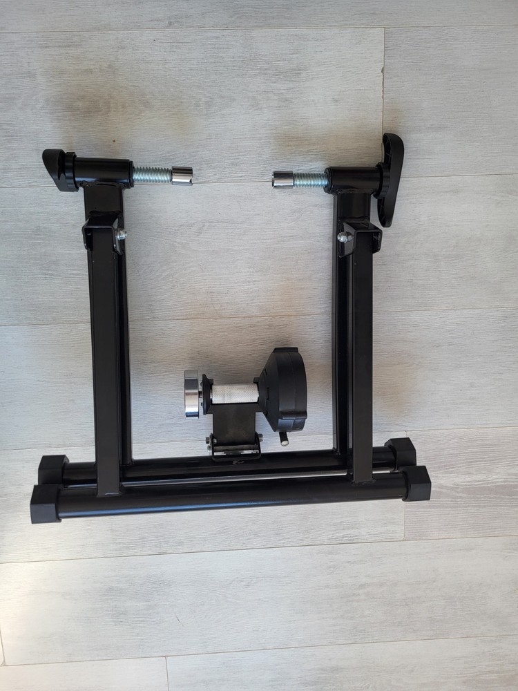 BICYCLE TRAINER STAND
