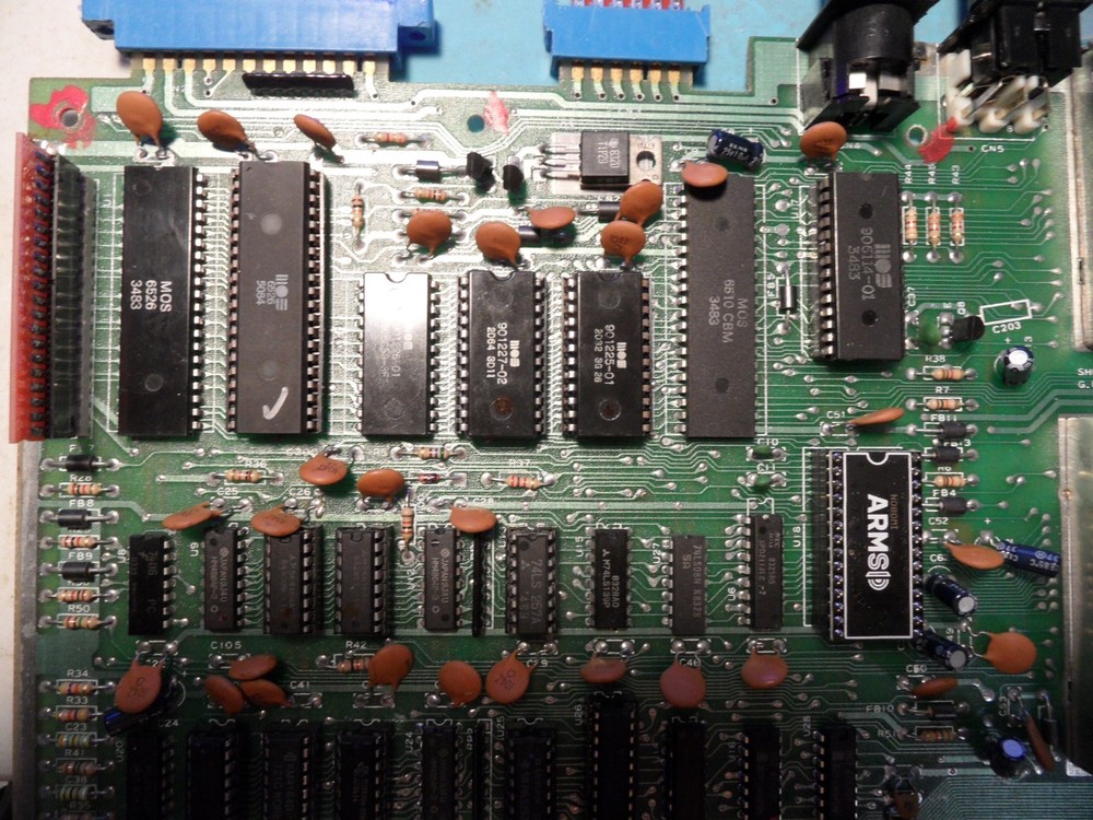 Commodore C64 Computer Heat Sinks Power Supply Video cable- TESTED