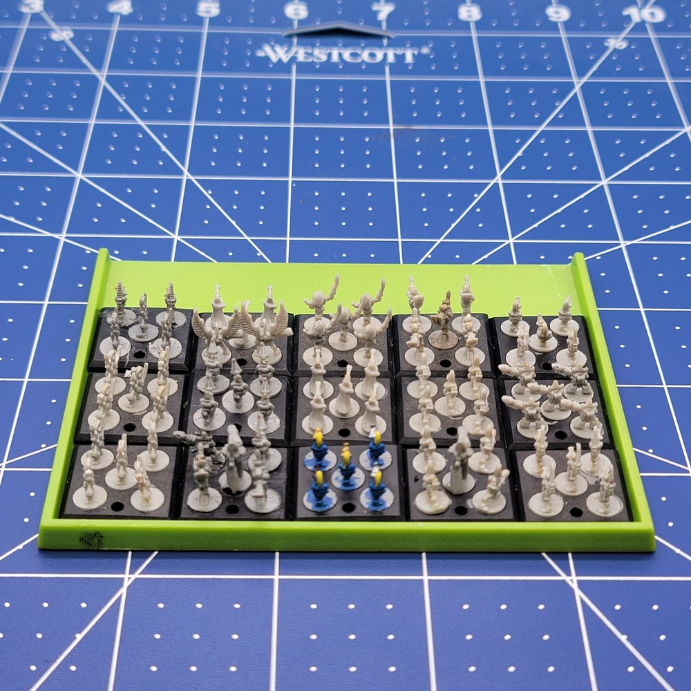 GW EPIC 40K ELDAR - Eldar Aspect Warriors x 75 (15 Bases) - OOP 6mm Plastic