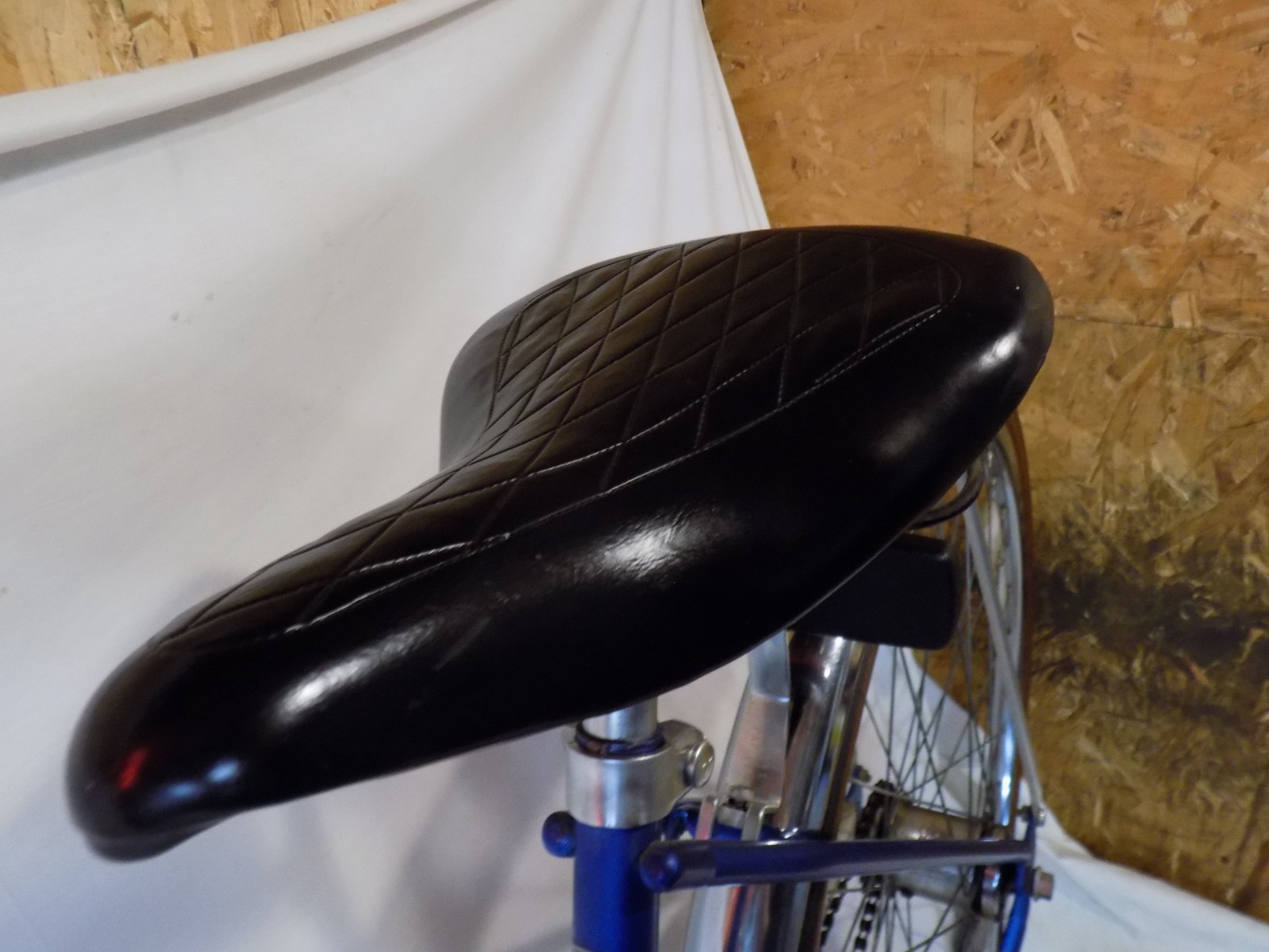 1980 SCHWINN COLLEGIATE LADIES 3-SPEED ROAD CRUISER BIKE BREEZE HOLLYWOOD RACER