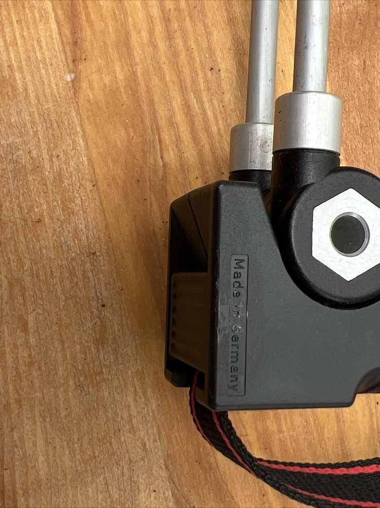 PhotoCo Quick Flip Professional Camera And Flash Bracket Made In Germany