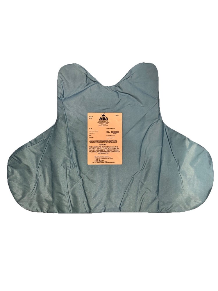 Safariland Concealable Body Armor Vest With 3 Inserts
