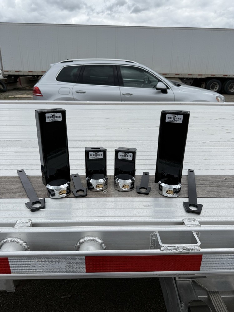 Ramps locks for step deck trailers