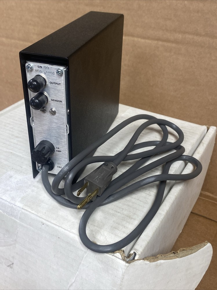 NEW Dytran 4115B Current Source Power Unit AC/DC Coupling, Adjustable, Switching