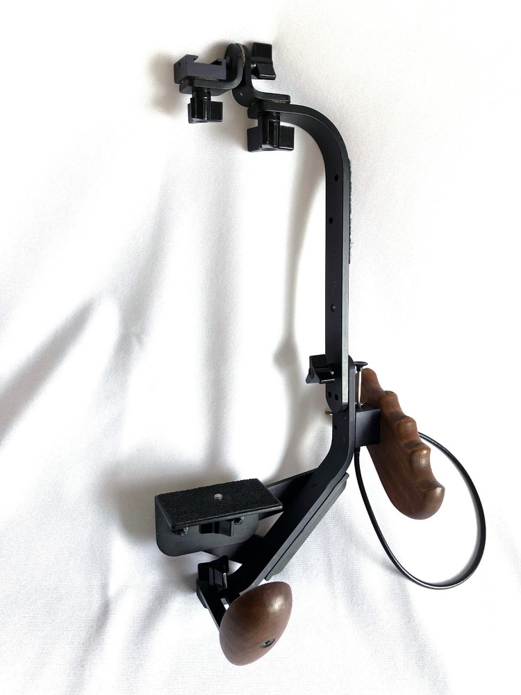 New Strobrame 225 Flash Bracket for 35mm Camera & Medium Format Camera